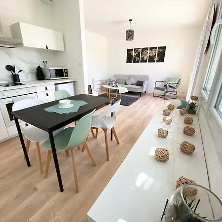 بيت للعطل Chaleureuse Maison Proche Centre-ville شلانس