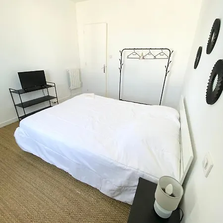 Chaleureuse Maison Proche Centre-ville بيت للعطل شلانس